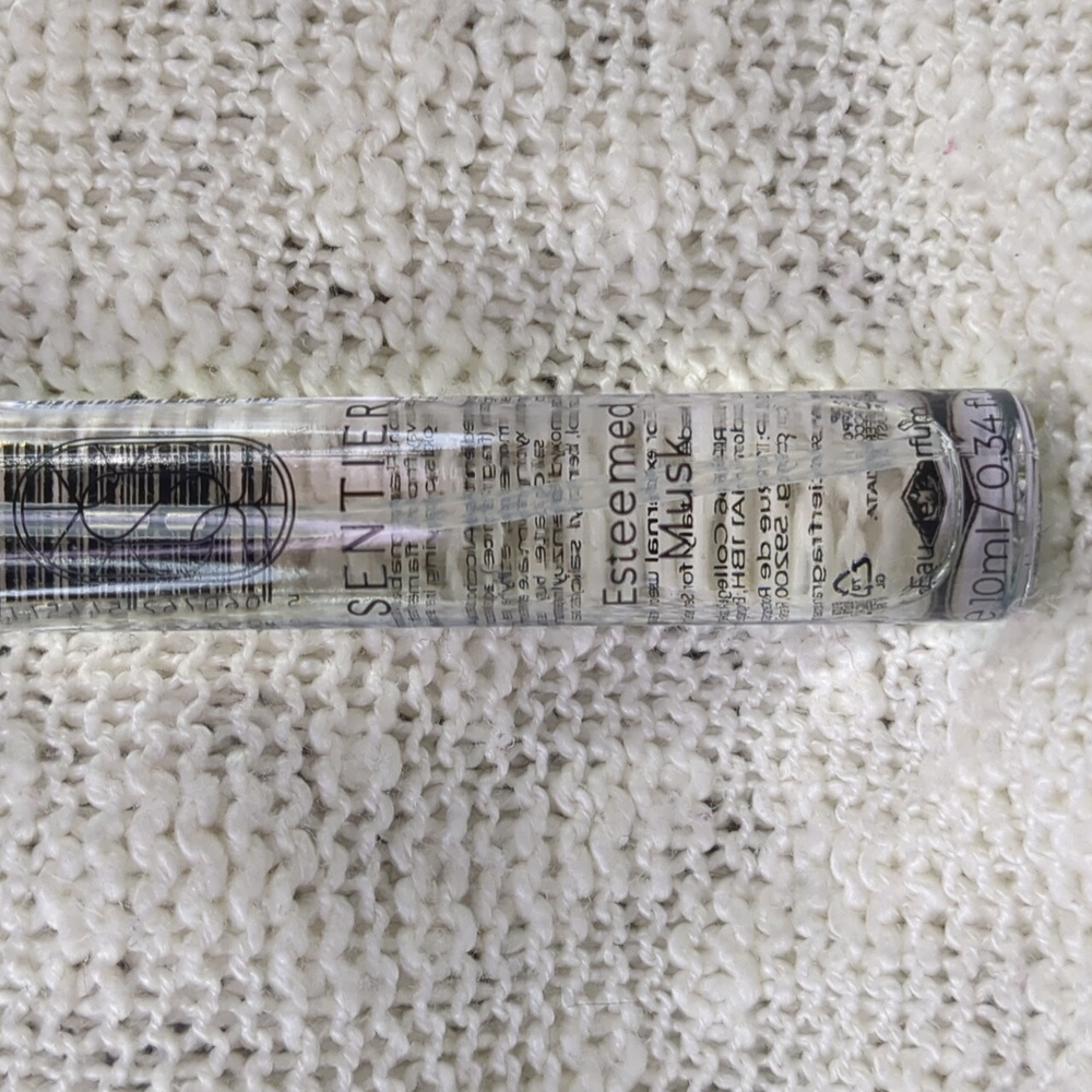 Sentier Esteemed Musk Eau de Parfum Travel Spray, 10ml/0.34fl oz - Picture 8 of 10